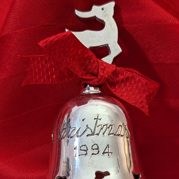 Reindeer Bell Silver Plated Engraved Vtg 1994 International Silver - Picture 3 of 8